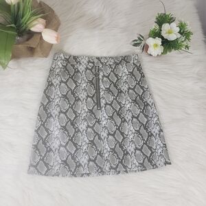 Divided by H&M snake print mini skirt size 2